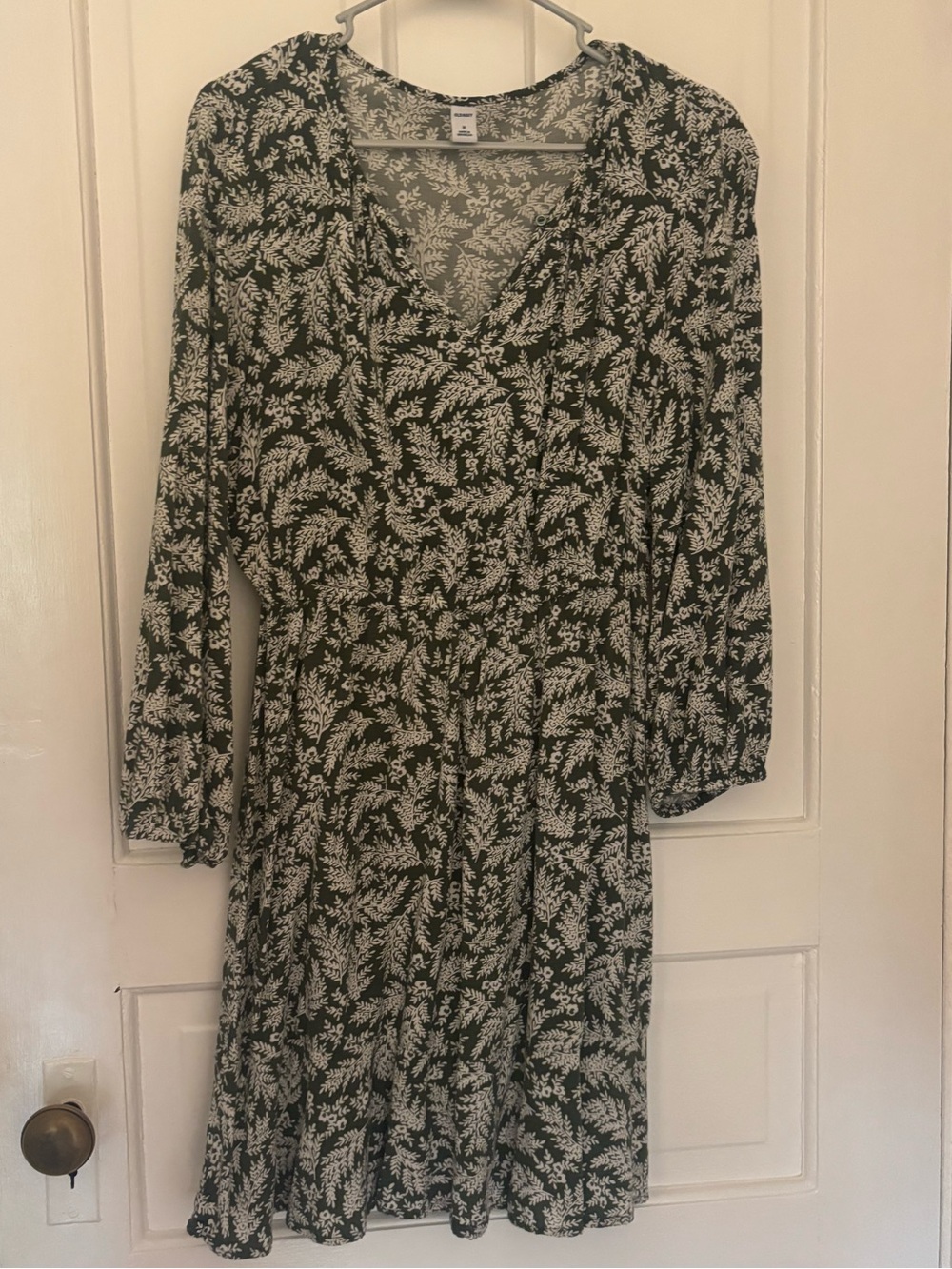 Green and White Floral V-Neck w/ Button Women's Dress